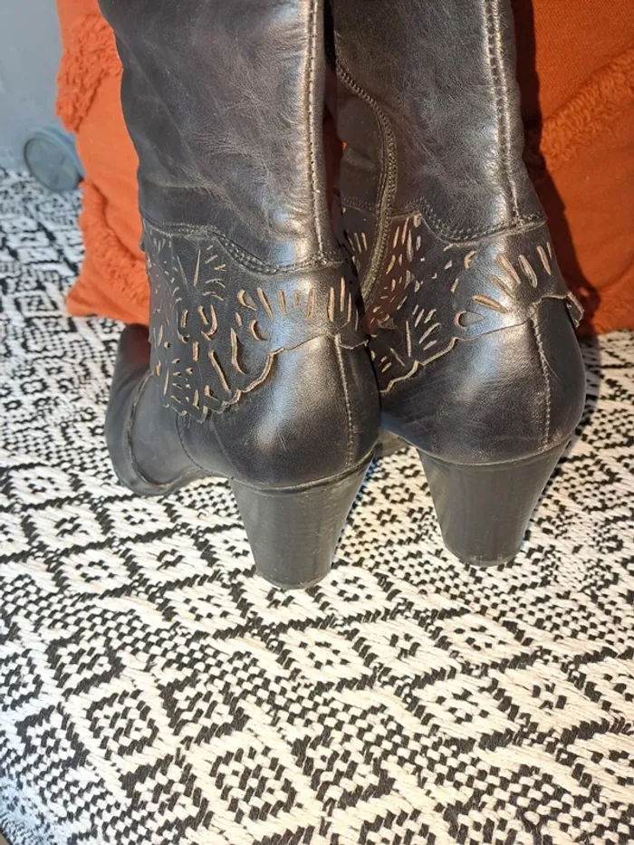 Bottes italiennes 40 magnifiques marron foncé en cuir haute qualité dentelle ttbe - photo numéro 11
