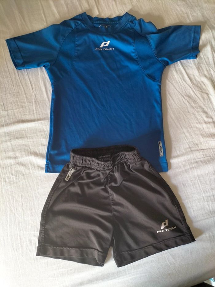 2 tenues de sport - photo numéro 4