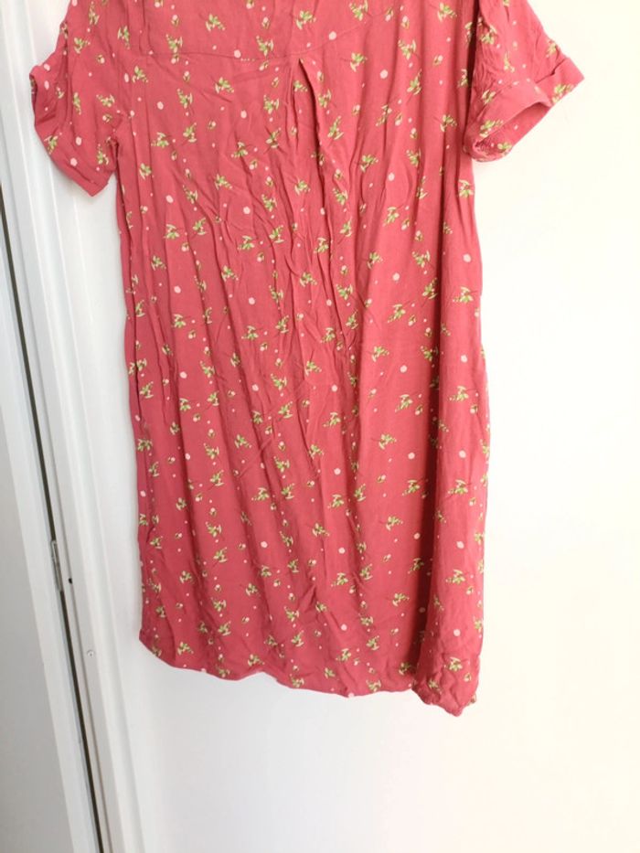 Robe fleurie courte manche courte boutonnée Kiabi Taille 38 Comme neuve - photo numéro 7