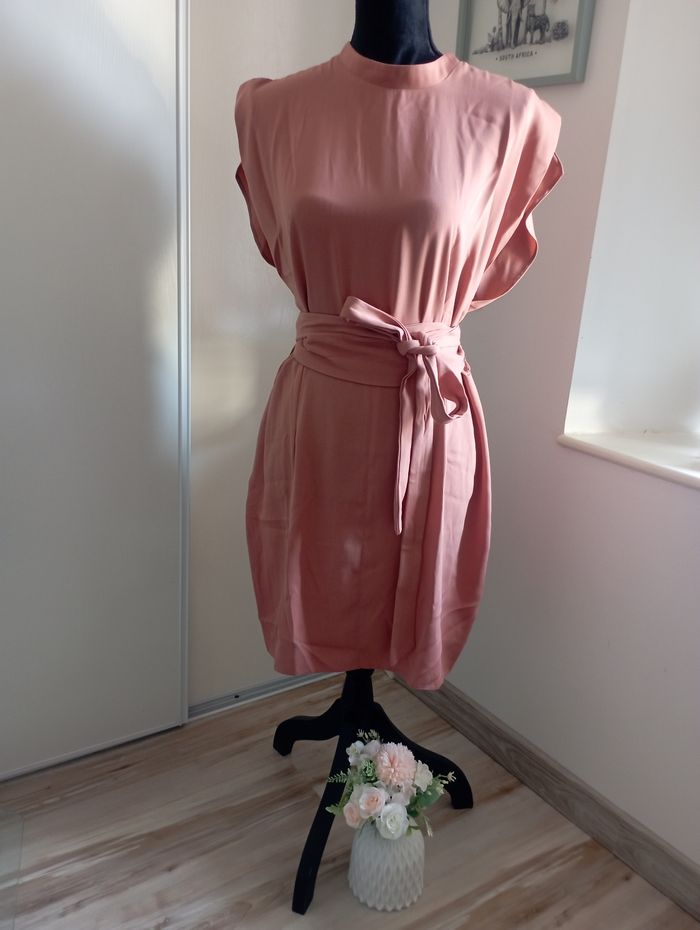 Robe Asos neuve 44 - photo numéro 3