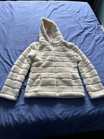 Veste fausse fourrure blanc cassé