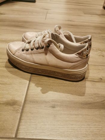 Chaussures No Name