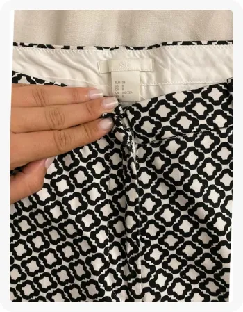 Pantalon imprimé noir et blanc H&M - photo numéro 3