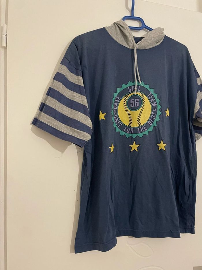 T-shirt vintage manche courte a capuche bleu marine rayure gris à motifs devant baseball taille XL - photo numéro 2