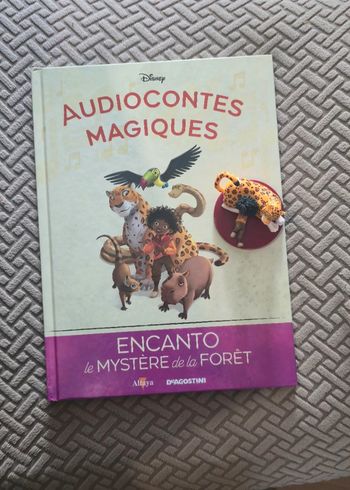 Numéro 148 Livre + figurine édition audiocontes Magiques Altaya édition disney audio compte conte