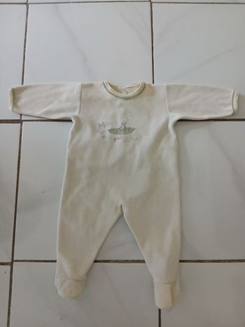 Pyjama 1 piece gsrcon d hiver taille 6 mois marque petit  bateau tres bonne etat