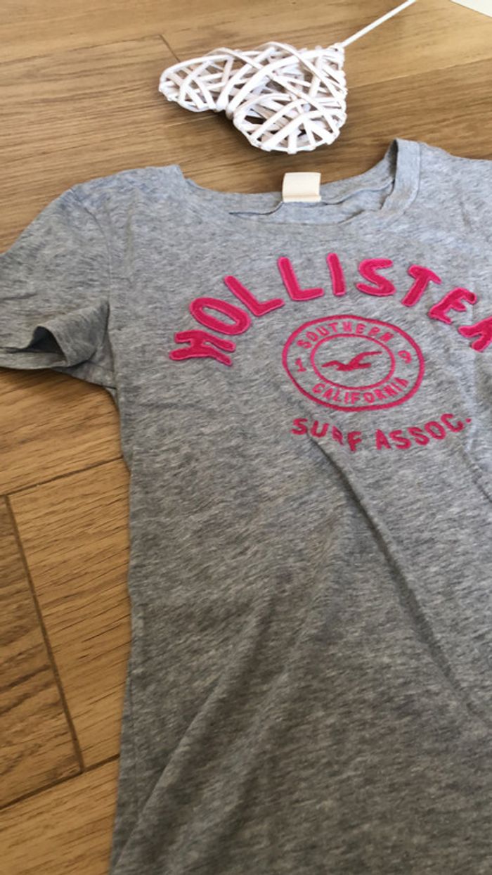 Tee shirt hollister gris et rose fushia taille S - photo numéro 3