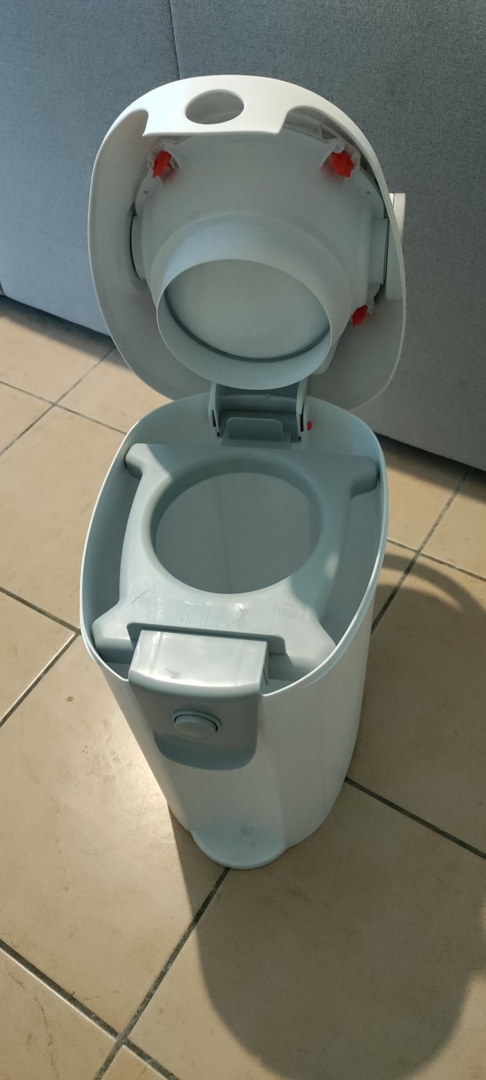 Poubelle à couches - photo numéro 3