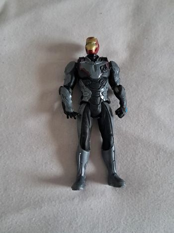 Petit Iron man