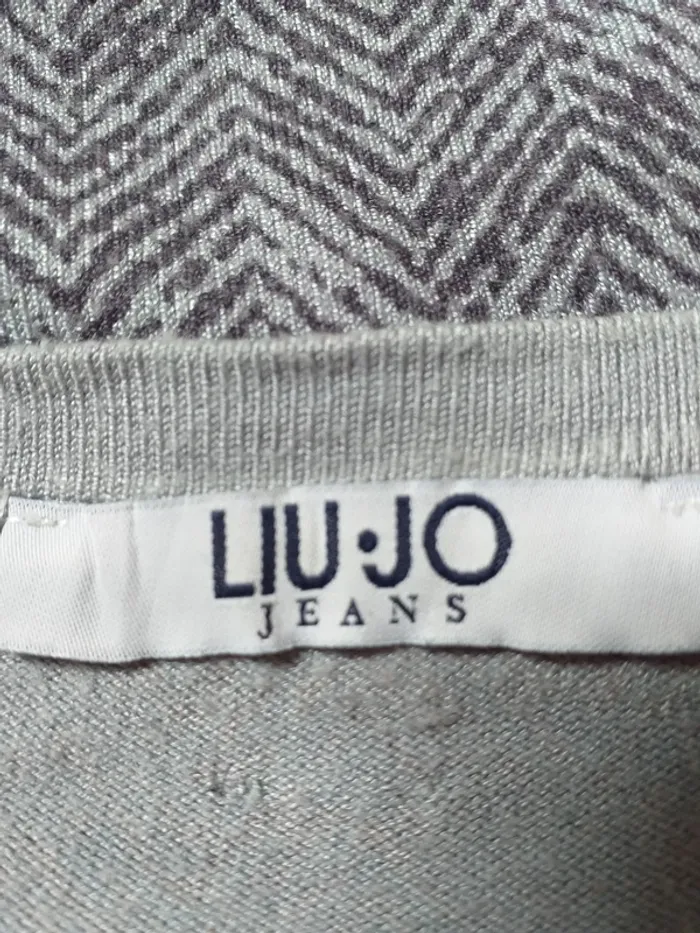 pull col en v - photo numéro 8