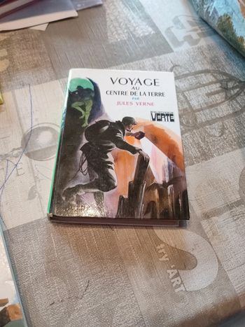 Voyage au centre de la terre par Jules Verne