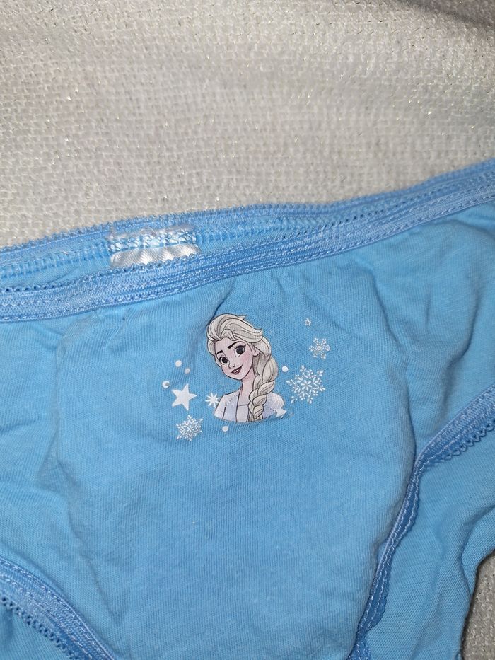 🩲 Lot de 3 petites culottes Reine des Neiges 6/8 ans - photo numéro 7