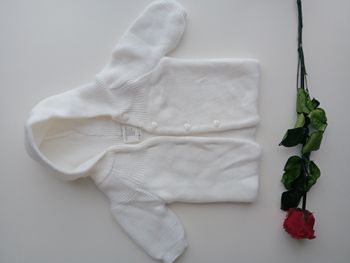 Gilet de naissance blanc neuf