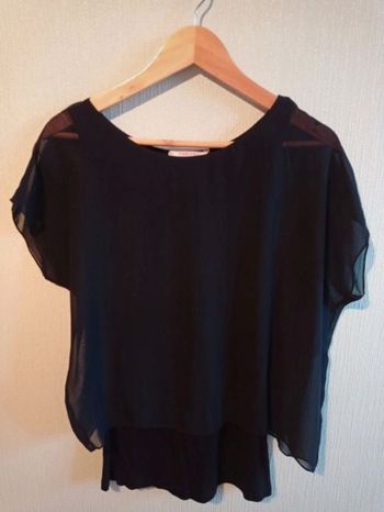 Joli haut noir