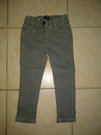 Jeans slim gris taille 2 ans