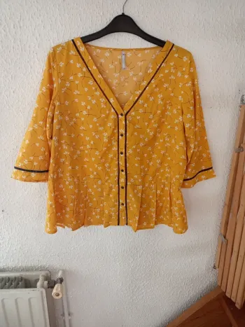 Blouse manches 3/4 moutarde fleurie