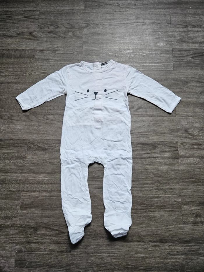 Pyjama blanc taille 24 mois