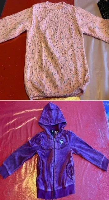 Lot 5 ans: gilet Hello Kitty et pull