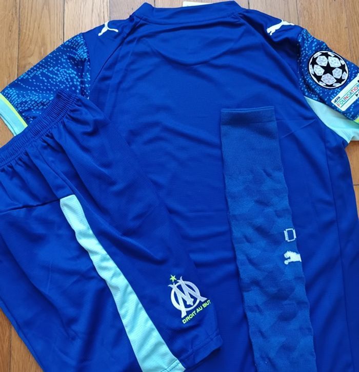 Maillot Om taille 12  ans modèle third Europe 2026 complet - photo numéro 3