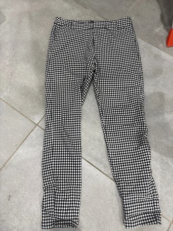 Pantalon à carreaux noir et blanc