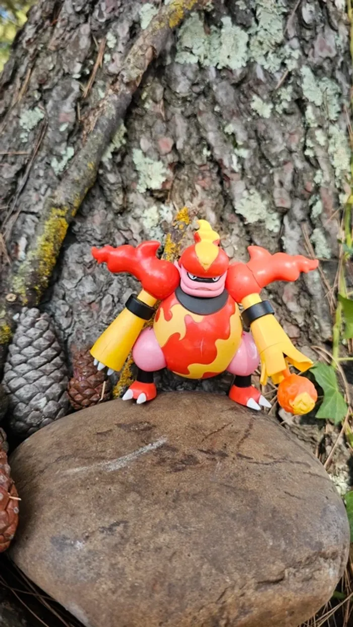 Super grande figurine Pokemon Nintendo maganon - photo numéro 3