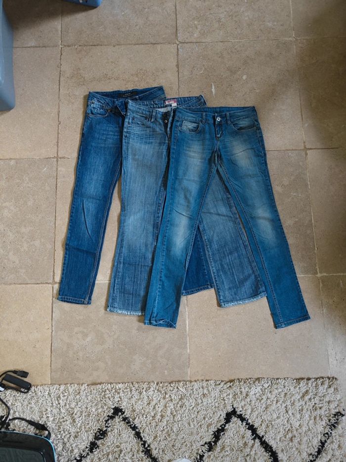 Lot de 3 pantalons taille 38-39 (29)