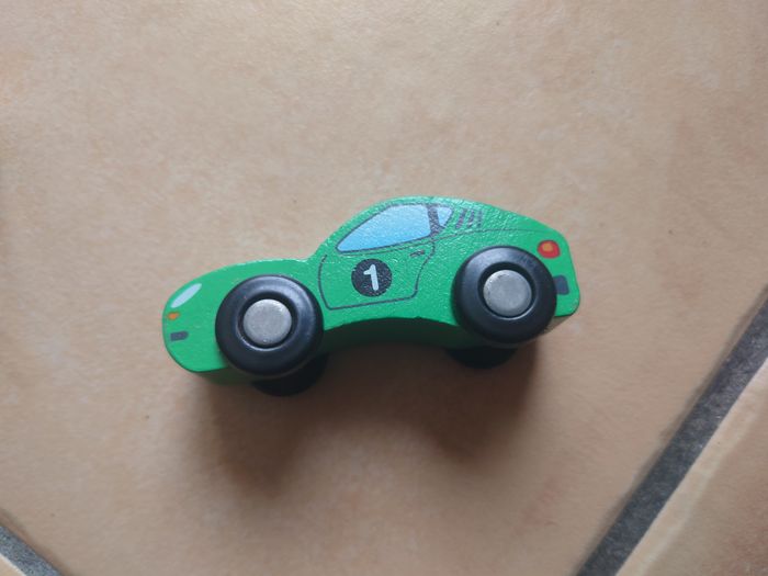 Lot de voitures en bois - photo numéro 10