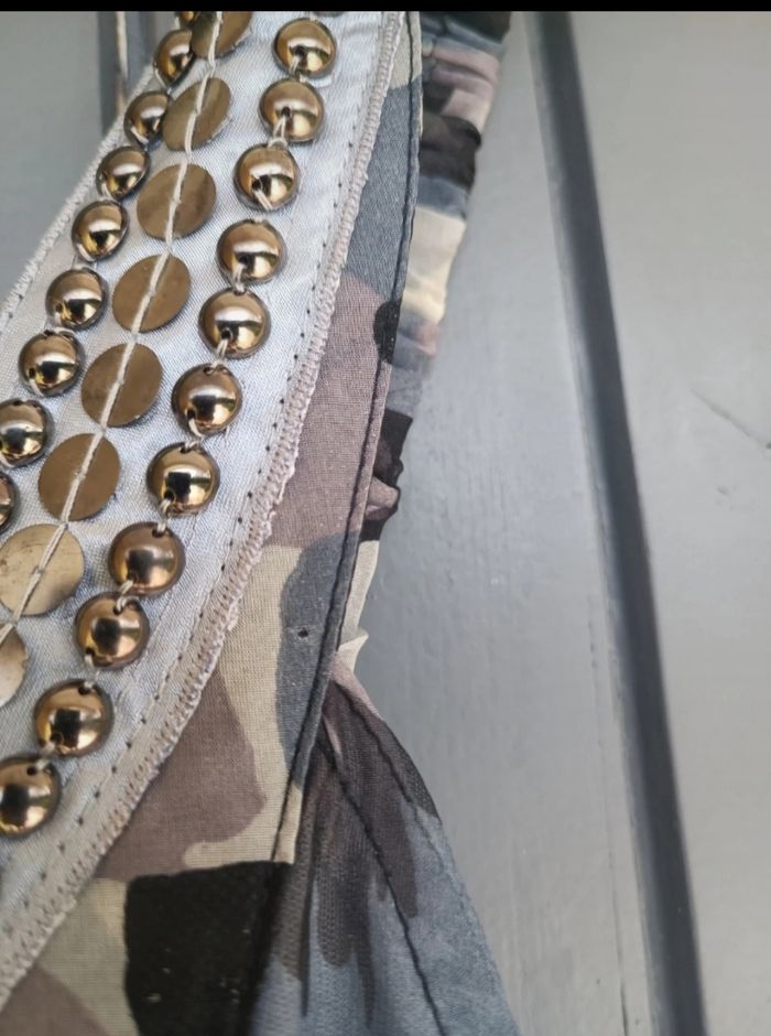 Tunique/Robe détails strass et dentelle - photo numéro 9