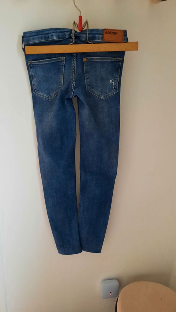 Jean bleu H&M taille 32 - photo numéro 2