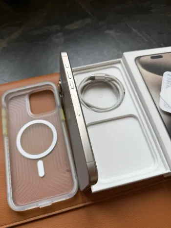 Apple · iPhone 15 Pro Max · 1 To · Beige