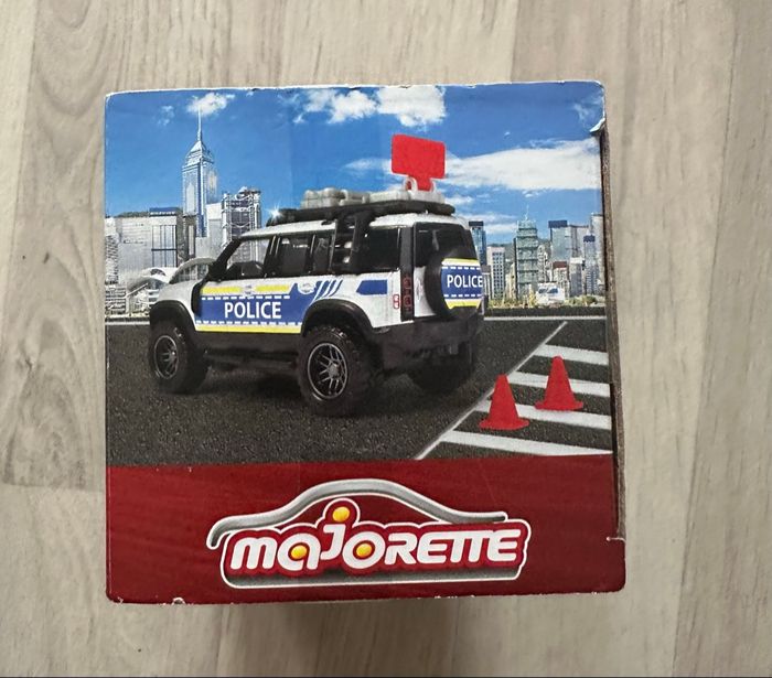 Land rover police majorette neuf - photo numéro 3