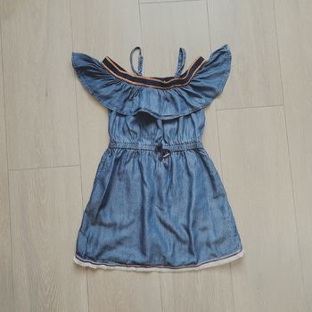 Jolie robe bleu . Fille 8 ans. Marque Orchestra