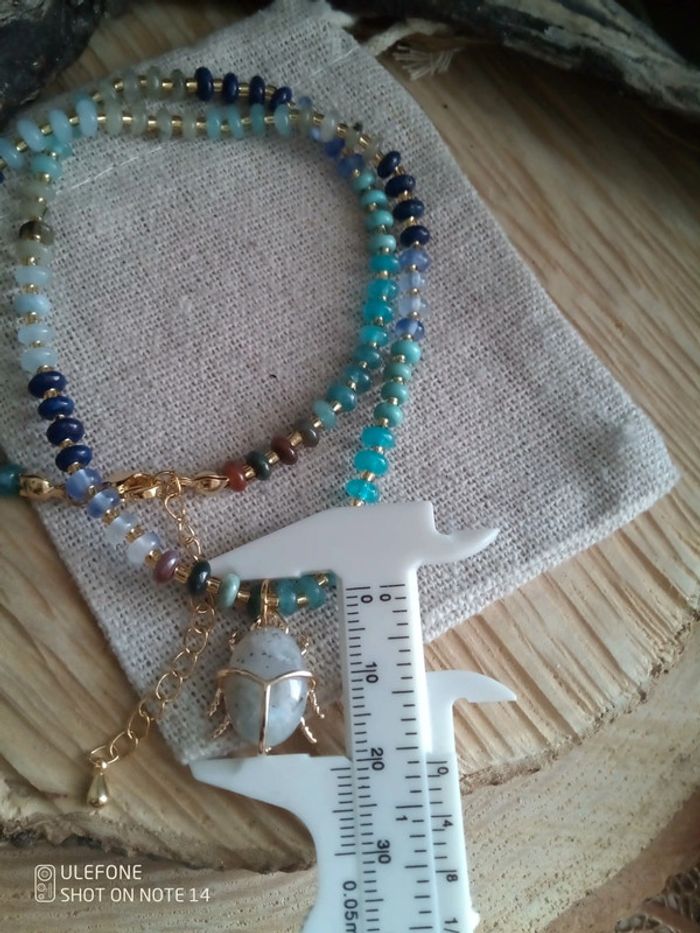 Collier pierres naturelles semi précieuses et scarabée en labradorite - photo numéro 3