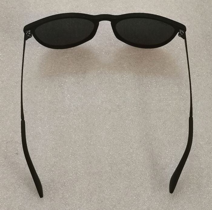 Lunettes de soleil "Ray ban" - photo numéro 5