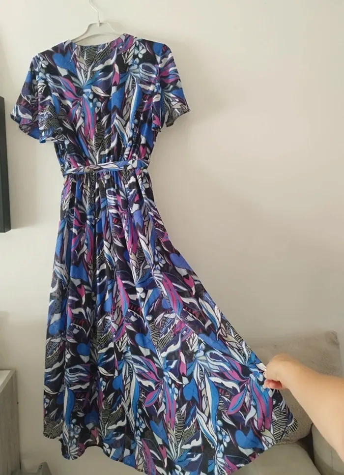 Jolie robe longue femme neuve - photo numéro 2