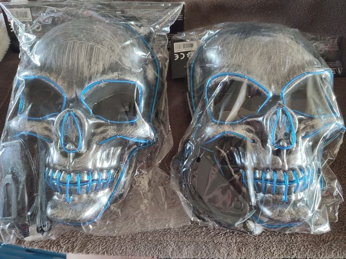 2 Masques tête de mort adulte