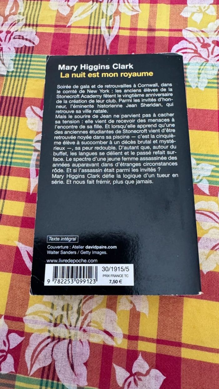 Suspense garanti - La nuit est mon royaume de Mary Higgins Clark - photo numéro 3