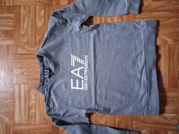 Haut 8 Ans  " ARMANI " TBE