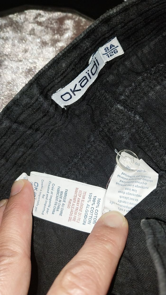 Jupe Okaidi en velours côtelé noir excellent état 8 ans - photo numéro 3