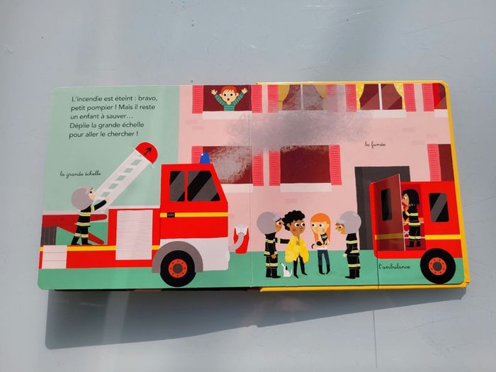 Livre animé Kididoc 👨‍🚒 Je suis un pompier 🚒 - photo numéro 8
