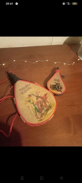 Lot de gourde et porte-monnaie 