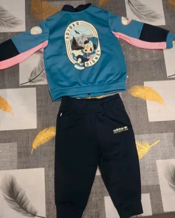 Survêtement  Adidas Disney Mickey 9 12 mois