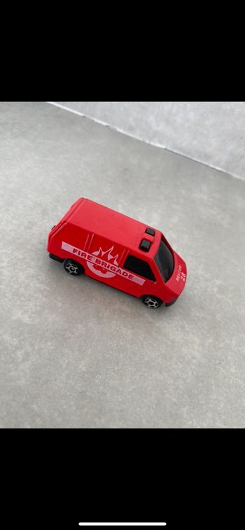 Jouet camionnette pompiers