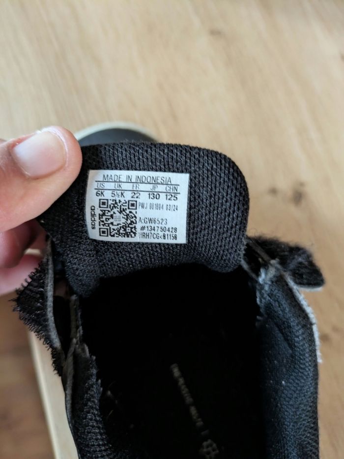 Baskets à scratch adidas 22 - photo numéro 6