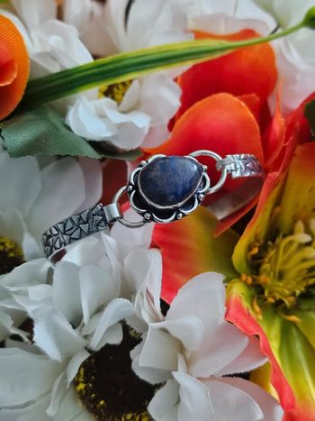 Bracelet ajustable texturé en argent sterling 925 avec pierre sodalite