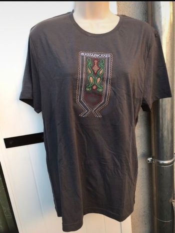 Tee shirt