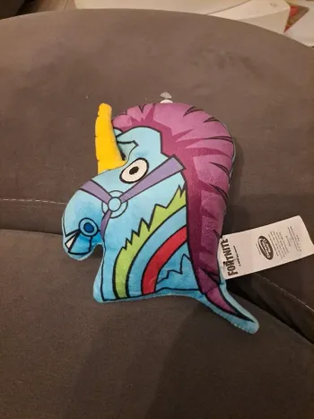 Peluche licorne fortnite