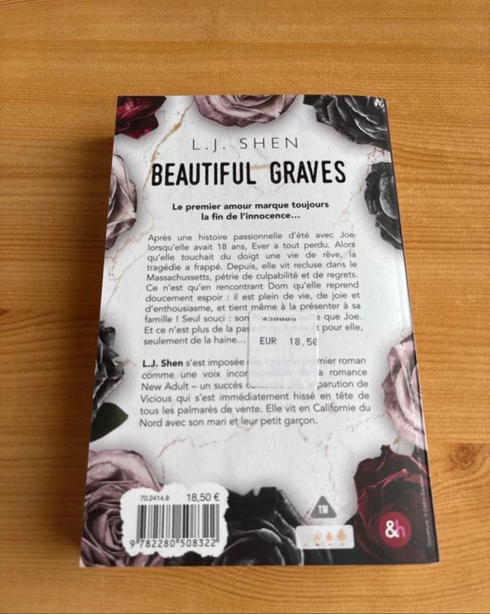 Livre: Beautiful Grave - photo numéro 2