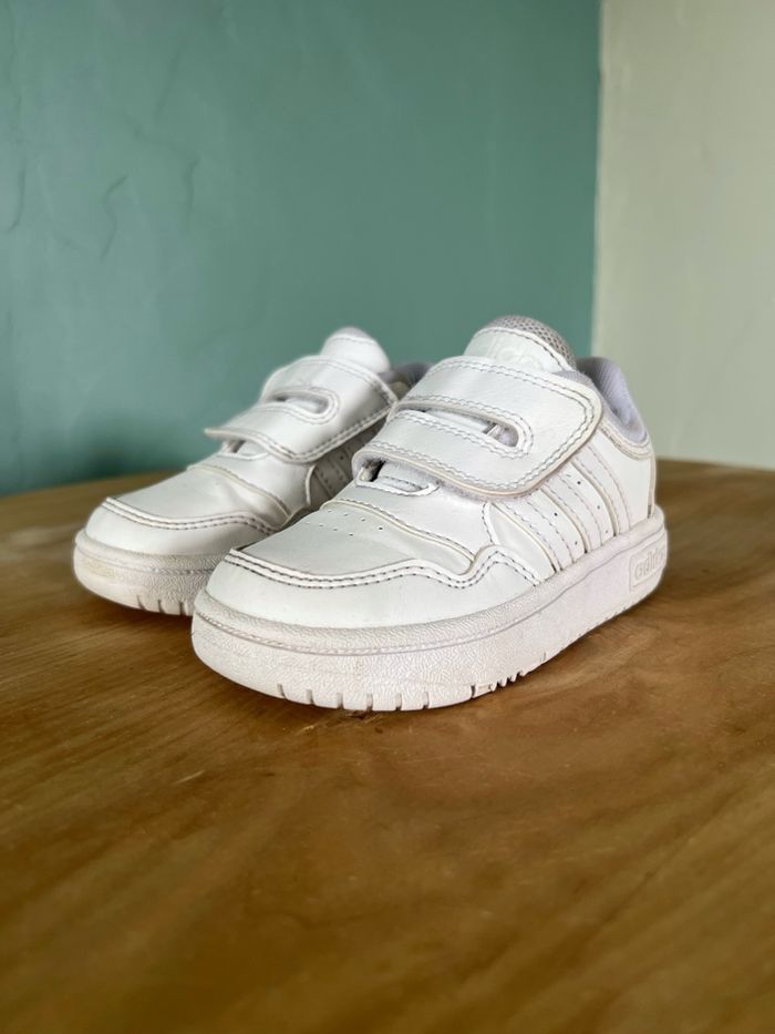 Adidas 🤍 Hoops 3.0 CF I – Pointure 24 - photo numéro 4