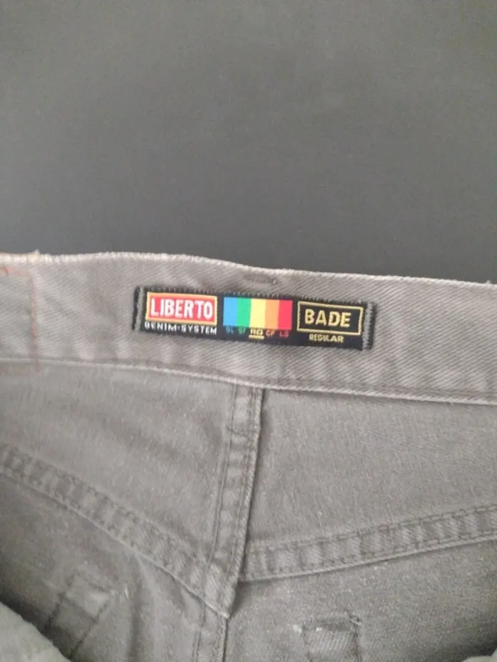 Jean droit Liberto gris – Taille W28 L34 – Excellent état - photo numéro 7